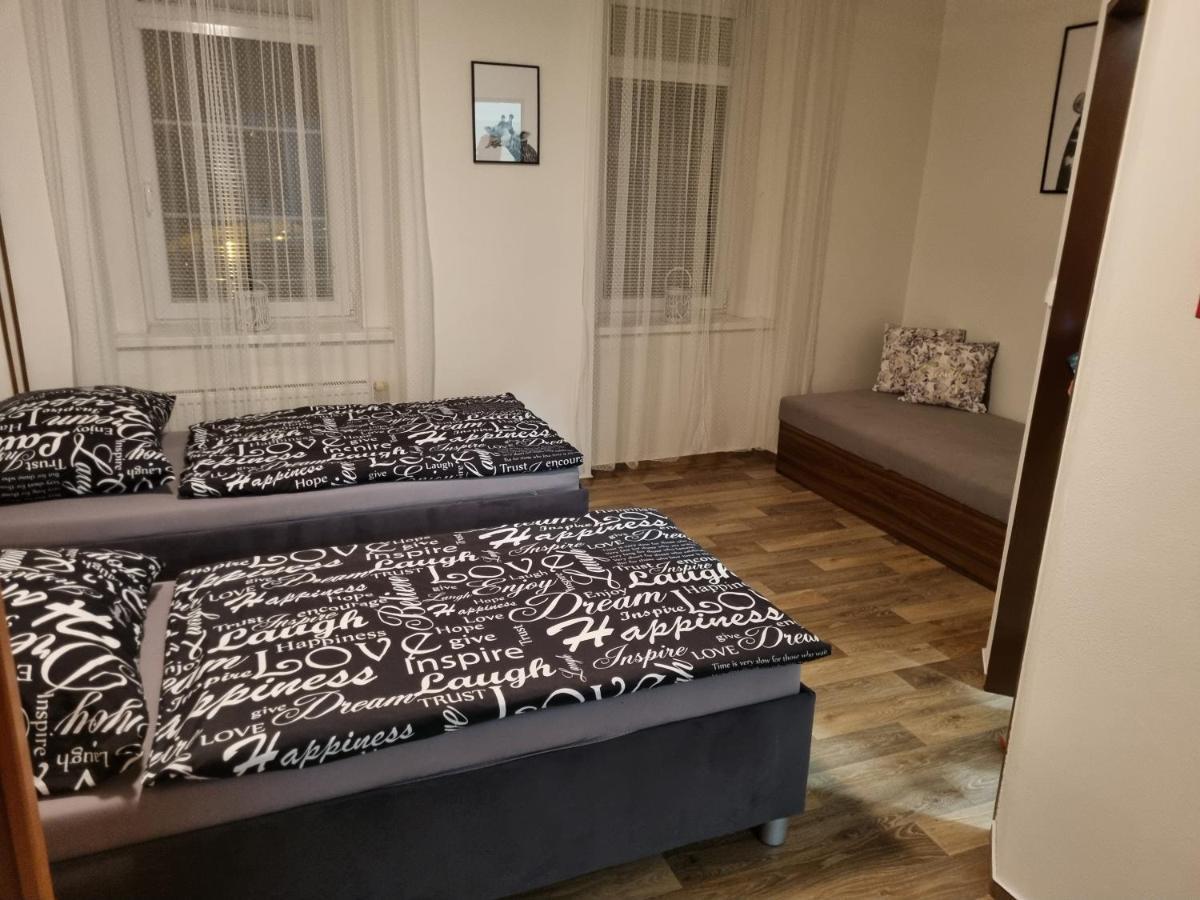 Cerny Tulipan - Apartman 2 Pilsen Exterior foto